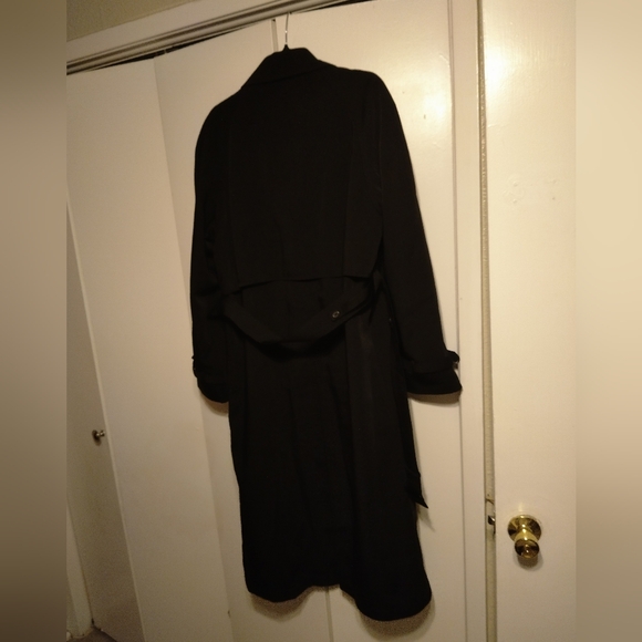 Coats - Picture 2 of 11